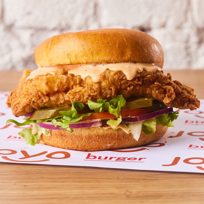 Burgers de Poulet Croustillants de JOYO - Poulet Pané à la Main à Montréal